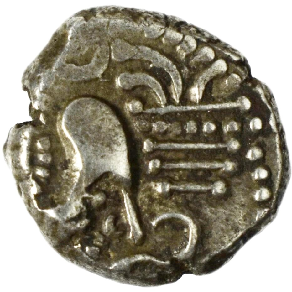 IS-002 Indo-Sasanian, Chaulukya Dynasty of Gujarat, anonymous (circa AD 940-1030). Billon Gadhaiyā Paisā (4.16 gm, 15.50 mm). Deyell 157. — Obverse